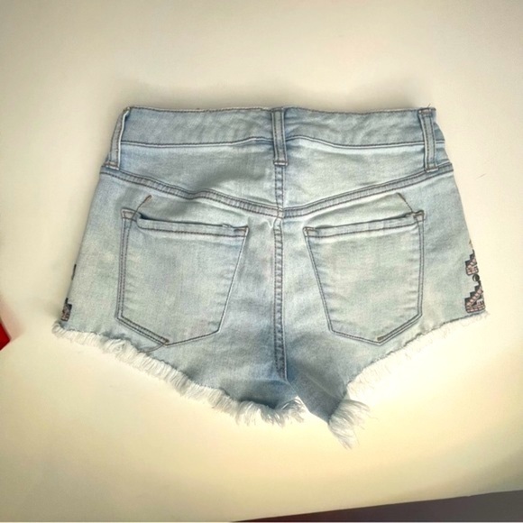 Mossimo High Rise Jean Short Embroidered Bohemian Style - Picture 4 of 16